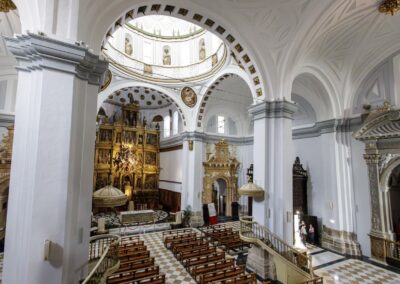 Adecuación del uso cultural y turístico de la Colegiata de Santa María (Patrimonio de la Humanidad de la Unesco)